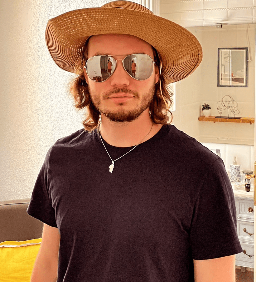 Perfil de Charles-pierre